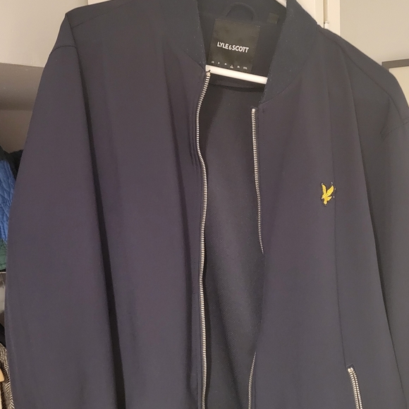 Lyle & Scott black bomber jacket. Large. - Picture 3 of 5